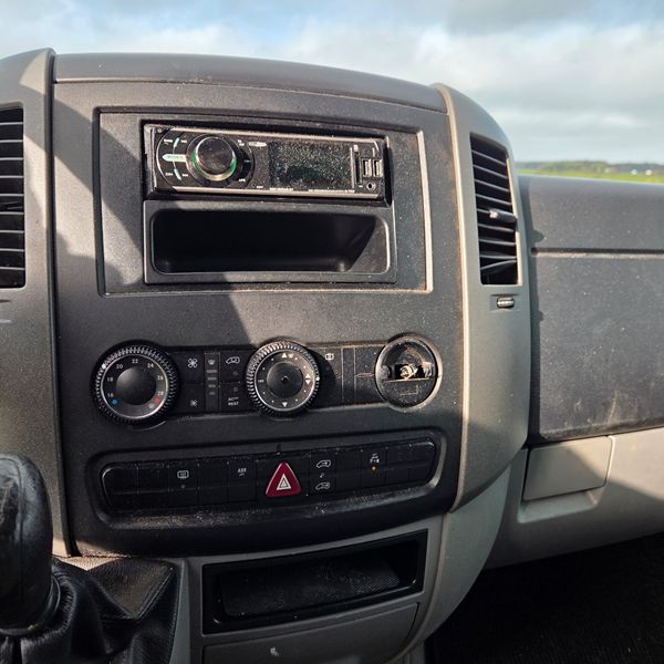 VW Crafter L2H2 2.5 TDI – zonder trekhaak VW Crafter L2H2 2.5 TDI – zonder trekhaak