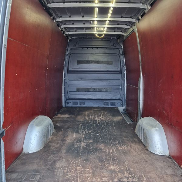 VW Crafter L2H2 2.5 TDI – met-trekhaak-2800kg