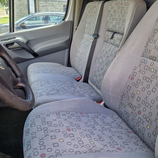 VW Crafter L2H2 2.5 TDI – met-trekhaak-2800kg