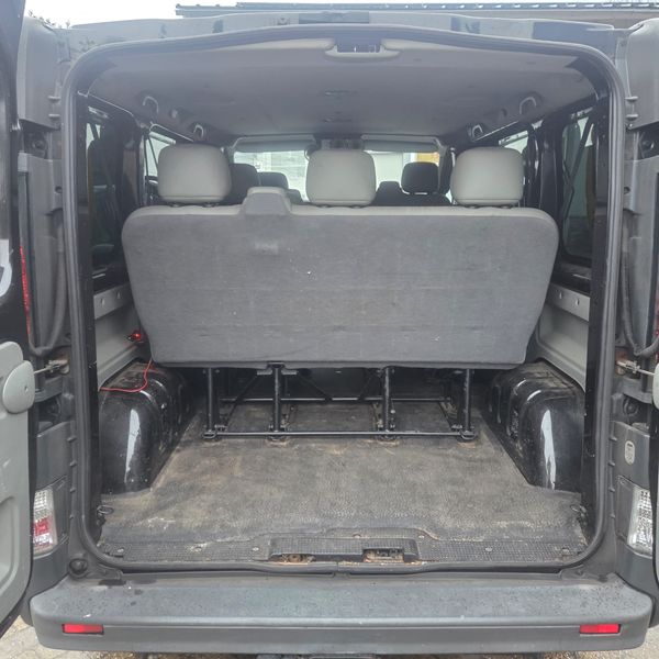 Personenbus 9-Persoons